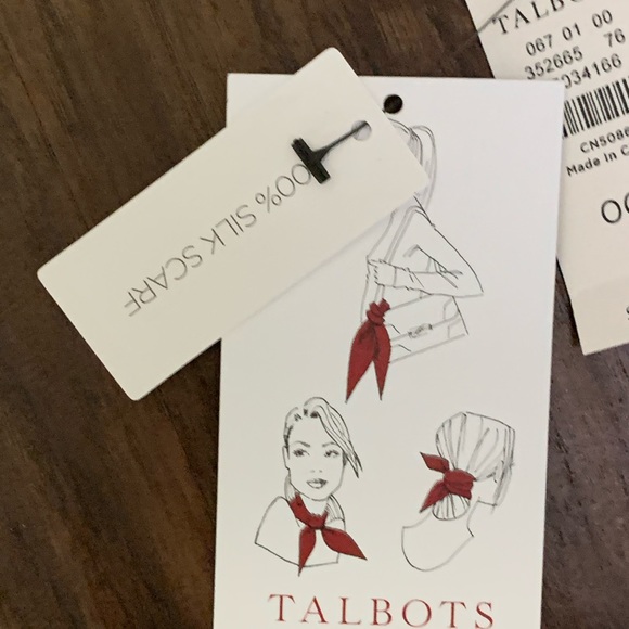 Talbots swirly bows Diamond scarf - Picture 16 of 16